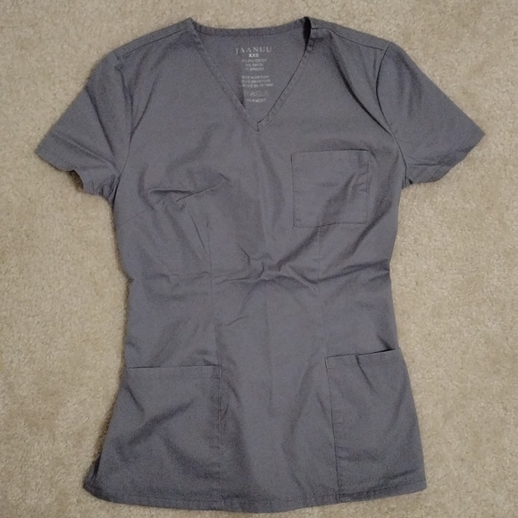 Jaanuu Scrub Set in Graphite - Picture 2 of 7